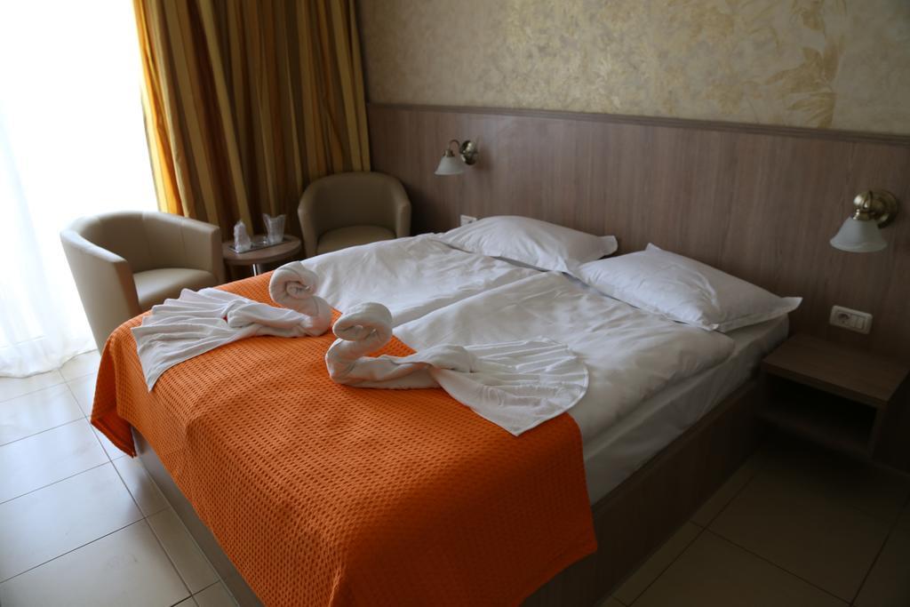 Hotel Piccadilly Mamaia Eksteriør bilde