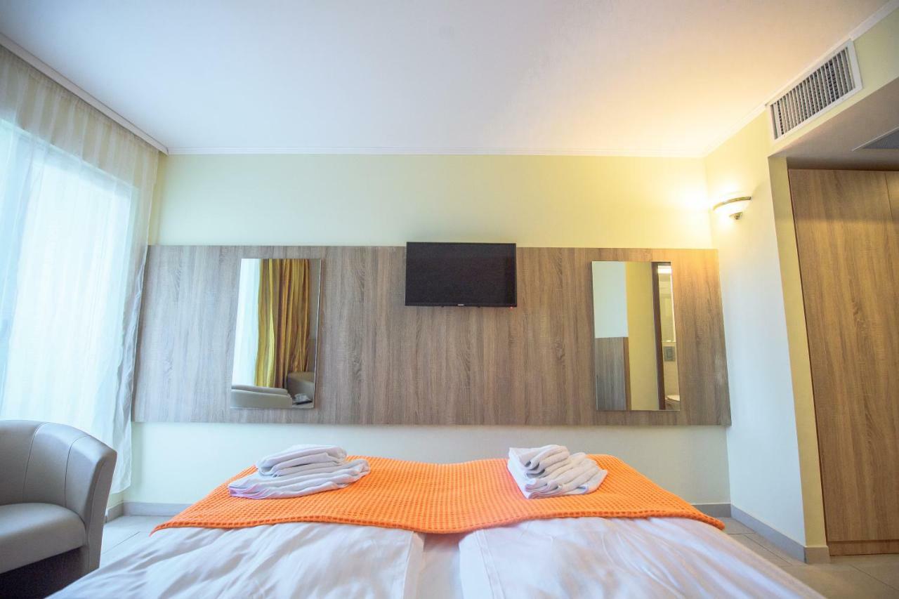 Hotel Piccadilly Mamaia Eksteriør bilde