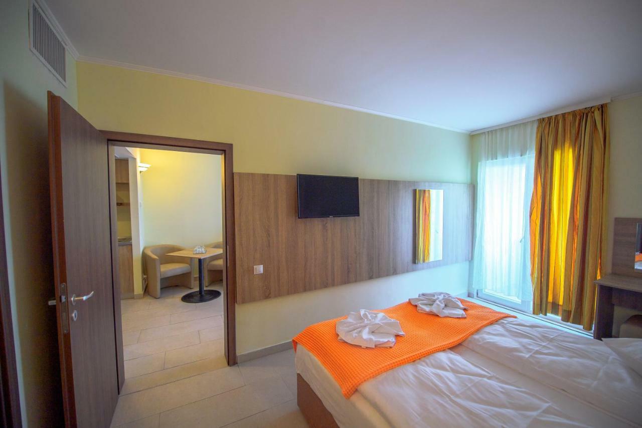 Hotel Piccadilly Mamaia Eksteriør bilde