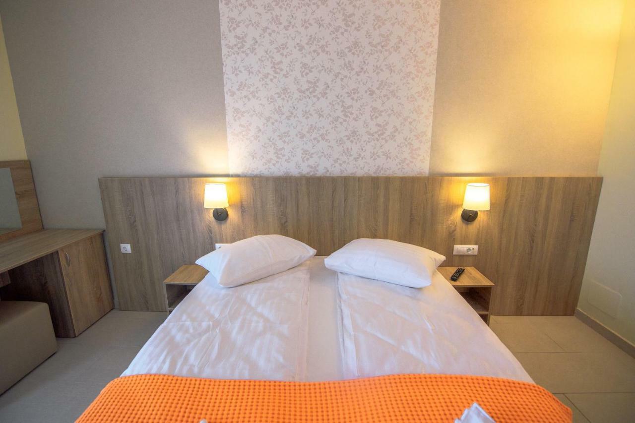 Hotel Piccadilly Mamaia Eksteriør bilde
