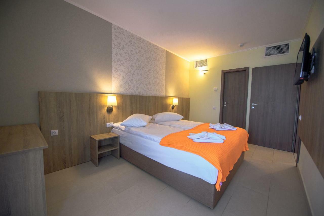 Hotel Piccadilly Mamaia Eksteriør bilde