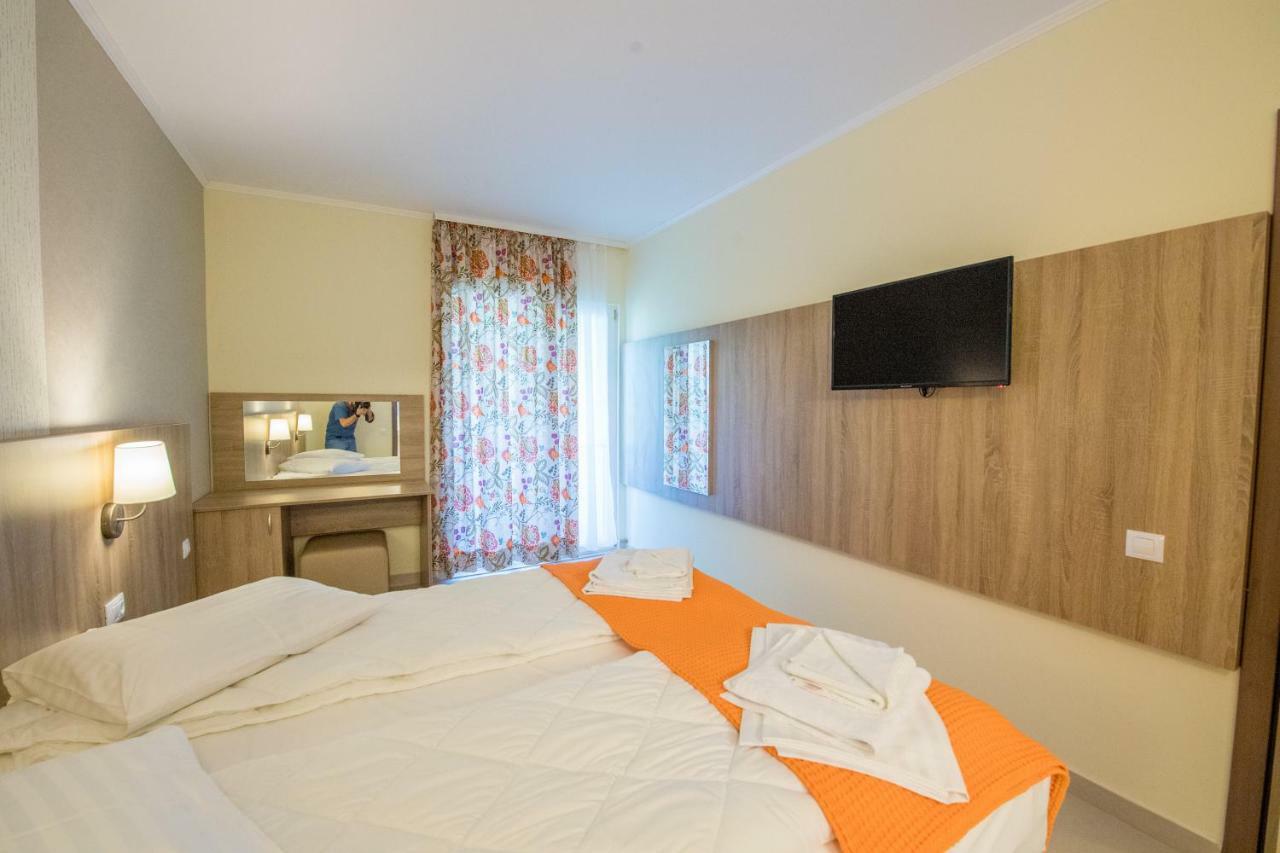 Hotel Piccadilly Mamaia Eksteriør bilde