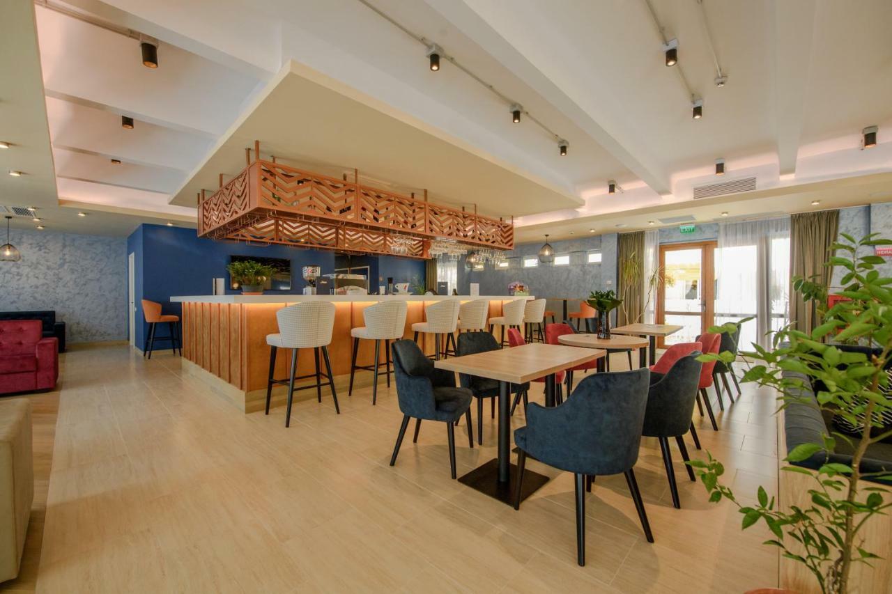Hotel Piccadilly Mamaia Eksteriør bilde
